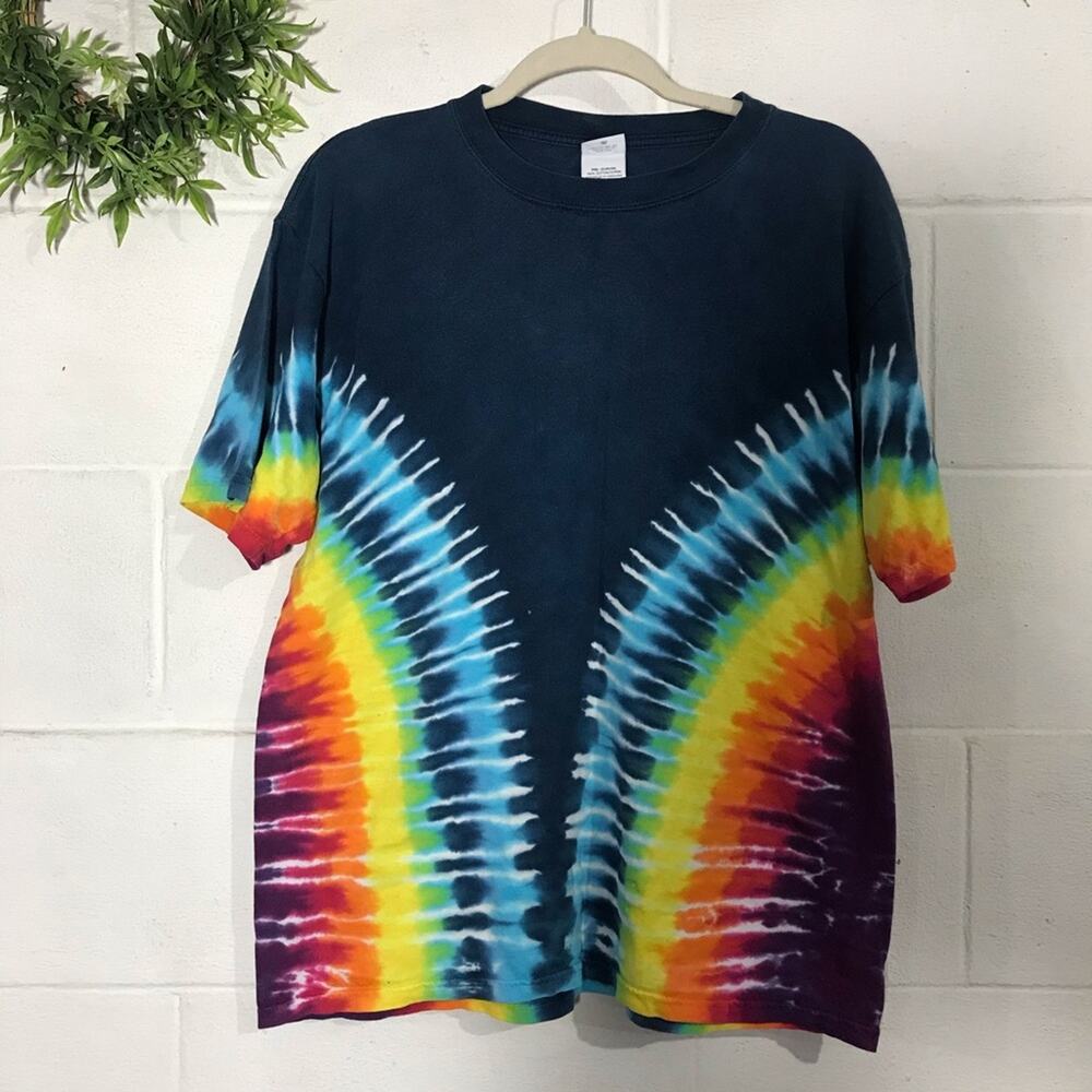90s Vibe Rainbow Colorful Tie Dye Tee Size Medium